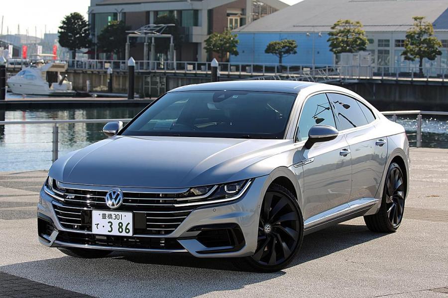  Volkswagen Arteon 4Motion R-Line 2017 года  (JP) (фото 1 из 10)